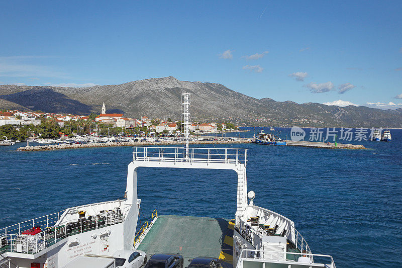 Ferry at Orebi?